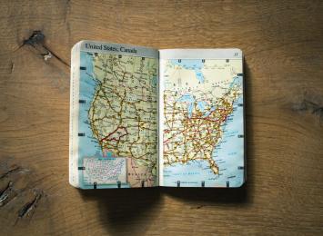pocketbook of map of the US